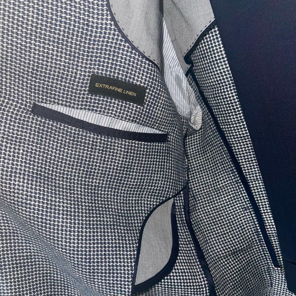 Massimo Dutti jacket and pants. - Picture 2 of 7